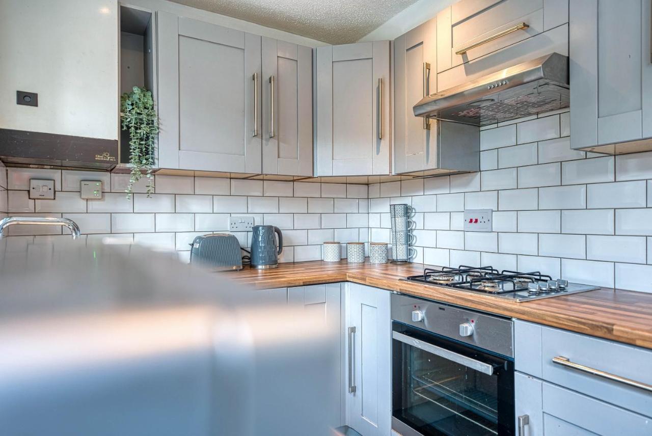 Capri 13 Sa - Contemporary 2 Bedroom House In Loughborough With Free Parking, Close To Loughborough University & M1 Motorway Exterior foto